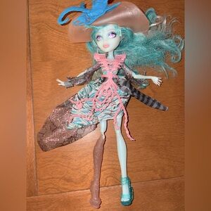 Monster High Haunted Vandala Doll